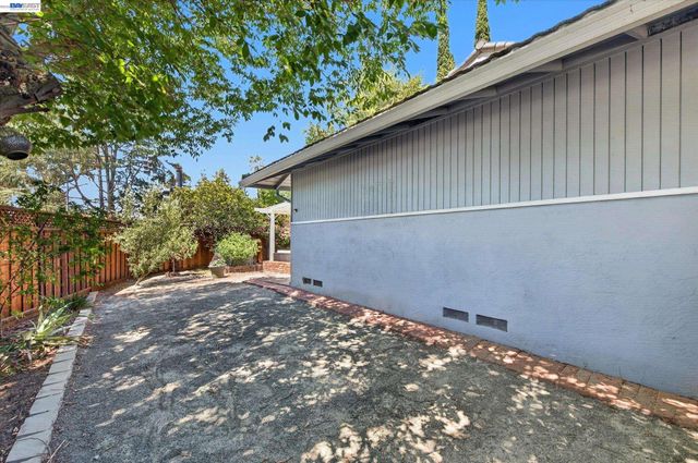 908 Norfolk Road, Livermore, CA 94551