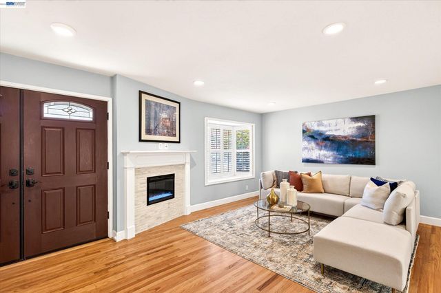 908 Norfolk Road, Livermore, CA 94551