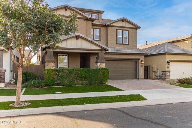 10205 E NOPAL Avenue, Mesa, AZ 85209