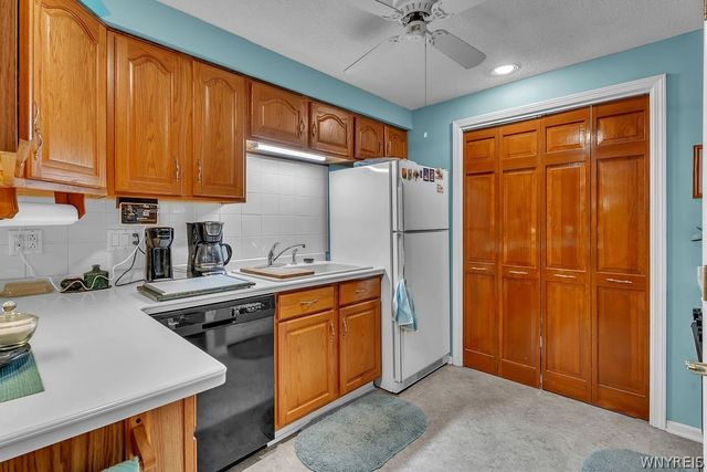 400 West Avenue E3, West Seneca, NY 14224