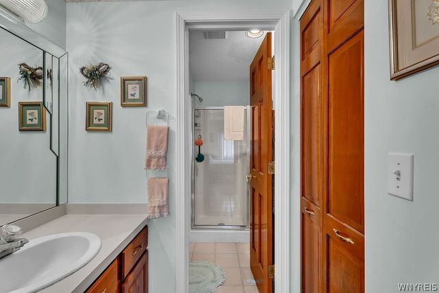 400 West Avenue E3, West Seneca, NY 14224