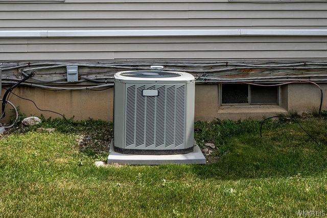 400 West Avenue E3, West Seneca, NY 14224