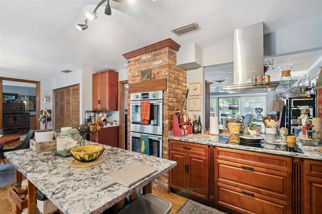 295 FRANCES CIRCLE, Altamonte Springs, FL 32701