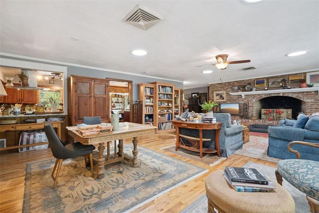 295 FRANCES CIRCLE, Altamonte Springs, FL 32701