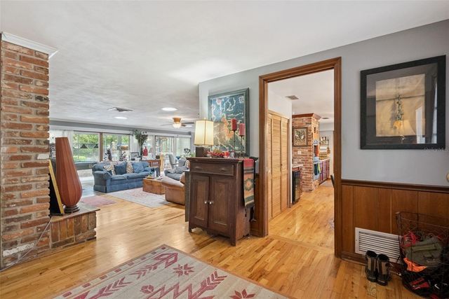 295 FRANCES CIRCLE, Altamonte Springs, FL 32701