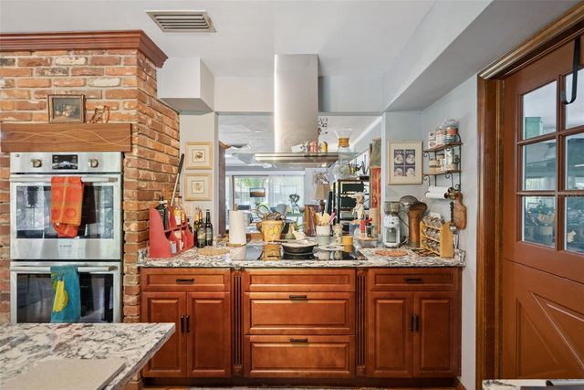 295 FRANCES CIRCLE, Altamonte Springs, FL 32701