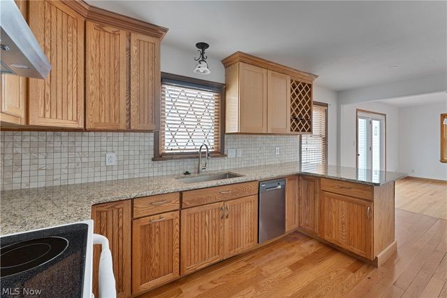 190 Struthers Liberty Road, Campbell, OH 44405