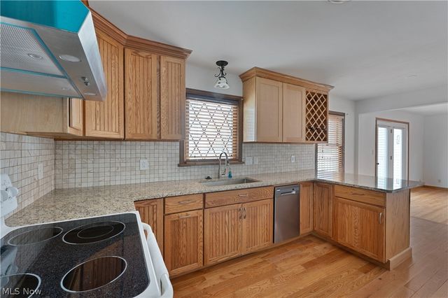 190 Struthers Liberty Road, Campbell, OH 44405