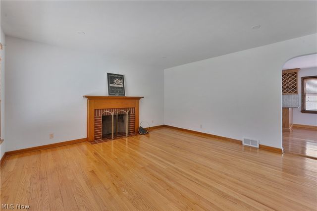 190 Struthers Liberty Road, Campbell, OH 44405