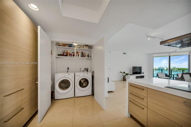 17301 Biscayne Blvd 907, North Miami Beach, FL 33160
