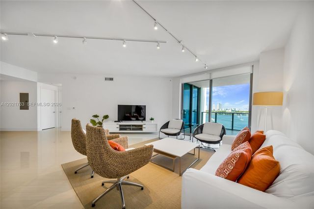 17301 Biscayne Blvd 907, North Miami Beach, FL 33160