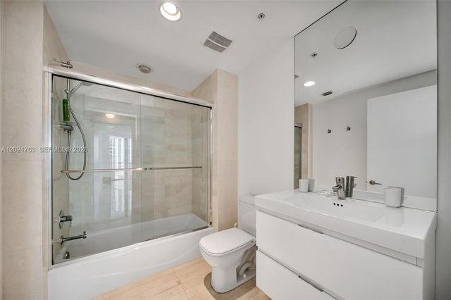17301 Biscayne Blvd 907, North Miami Beach, FL 33160