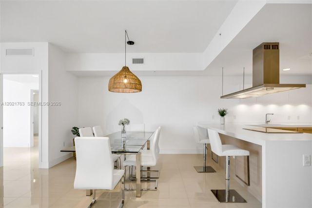 17301 Biscayne Blvd 907, North Miami Beach, FL 33160