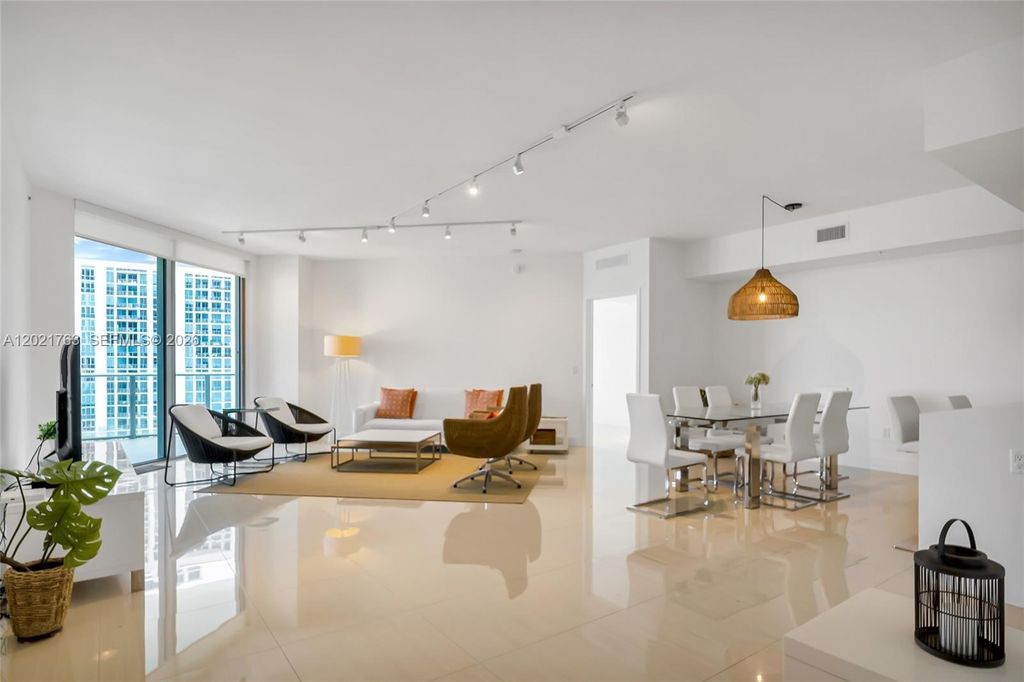 17301 Biscayne Blvd 907, North Miami Beach, FL 33160