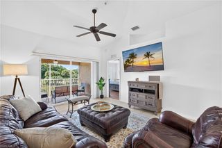 2815 Cypress Trace CIR 204, Naples, FL 34119
