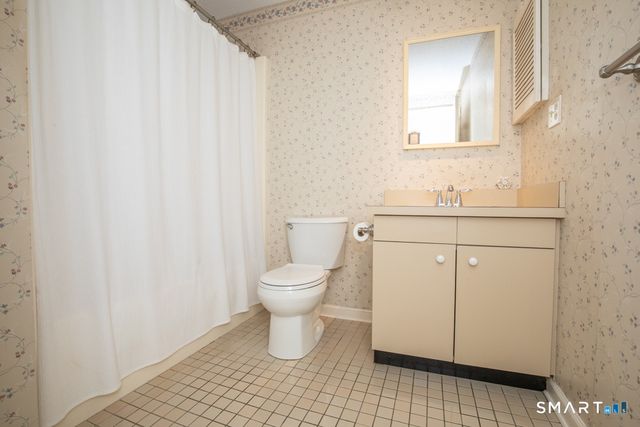 1301 Metacomet Drive 1301, Meriden, CT 06450