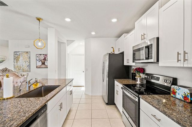 6744 BACK FORTY LOOP, Zephyrhills, FL 33541