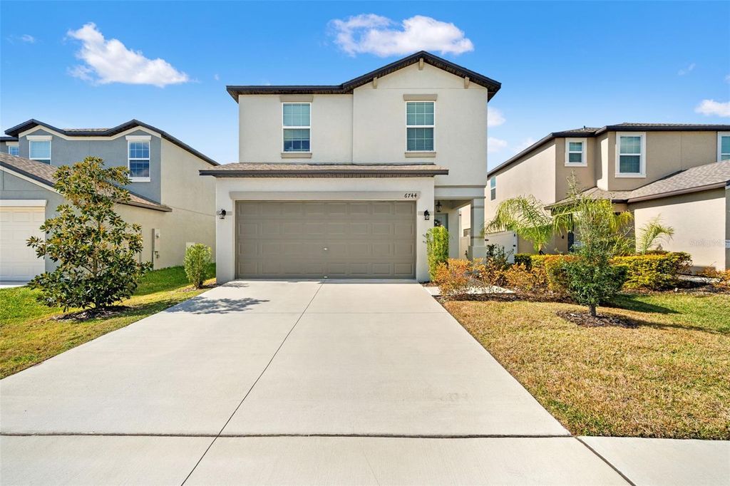 6744 BACK FORTY LOOP, Zephyrhills, FL 33541