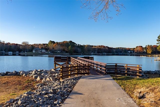 150 W Morehouse Avenue, Mooresville, NC 28117