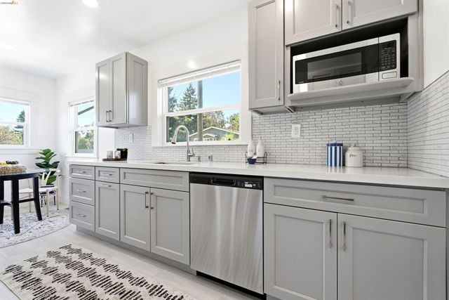 4201 Redding Street, Oakland, CA 94619