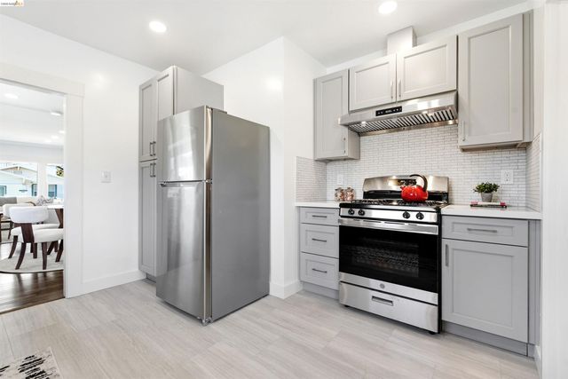 4201 Redding Street, Oakland, CA 94619