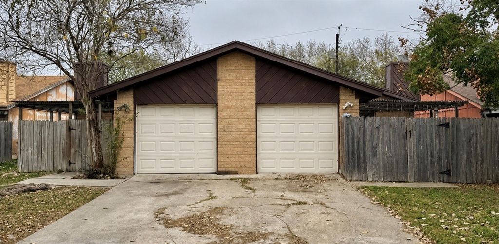 6624 Hardwick Dr, Corpus Christi, TX 78412 — photo 2
