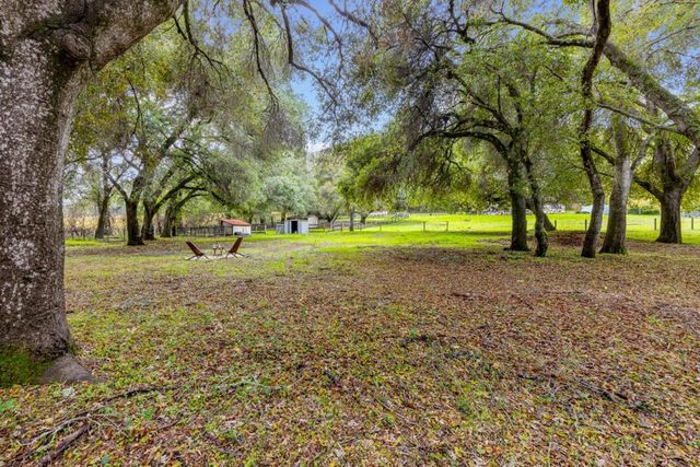 11900 Old Coach Road, Gilroy, CA 95020