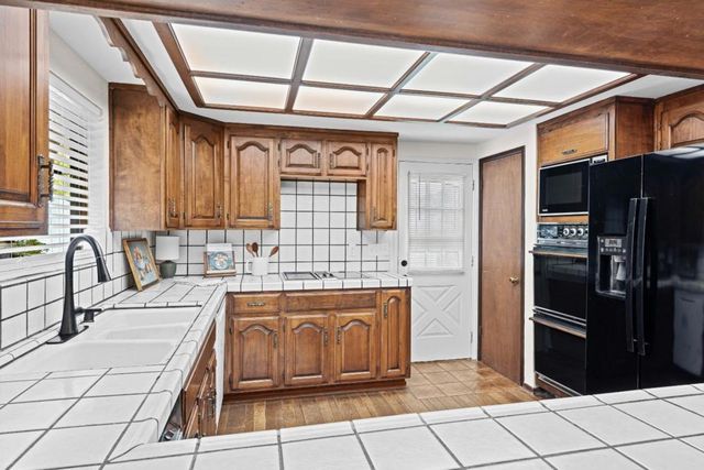 11900 Old Coach Road, Gilroy, CA 95020