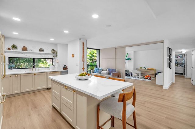 17021 N Bay Rd 206, Sunny Isles Beach, FL 33160