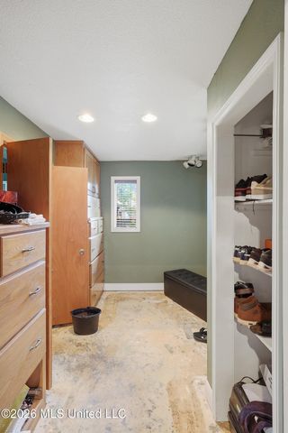 1511 Pawnee Street, Pascagoula, MS 39581
