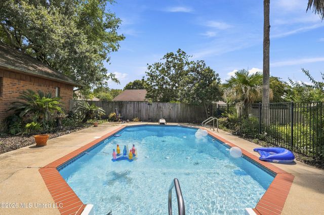 1511 Pawnee Street, Pascagoula, MS 39581