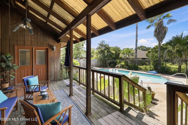 1511 Pawnee Street, Pascagoula, MS 39581