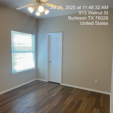 913 Walnut, Burleson, TX 76028