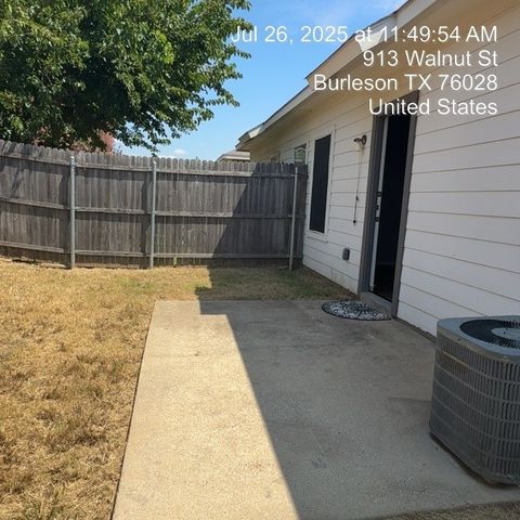913 Walnut, Burleson, TX 76028