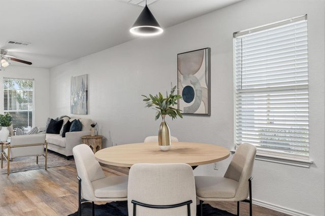 2301 Melissa Oaks LN, Austin, TX 78744