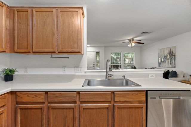 2301 Melissa Oaks LN, Austin, TX 78744