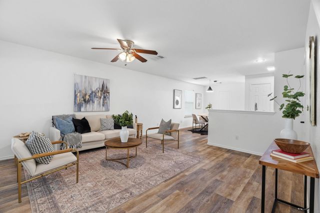 2301 Melissa Oaks LN, Austin, TX 78744