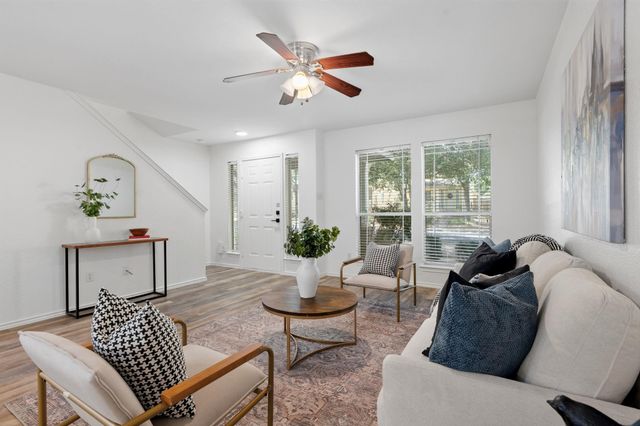 2301 Melissa Oaks LN, Austin, TX 78744