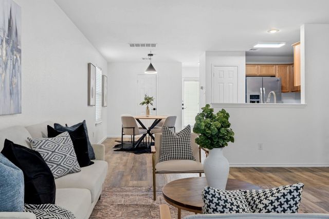 2301 Melissa Oaks LN, Austin, TX 78744