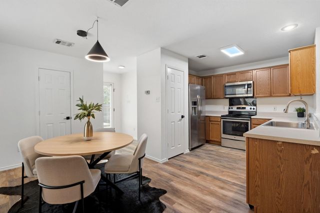 2301 Melissa Oaks LN, Austin, TX 78744