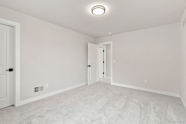 4075 Blossom Drive, Sterling Heights, MI 48314