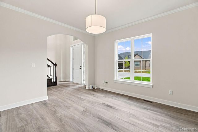 4075 Blossom Drive, Sterling Heights, MI 48314