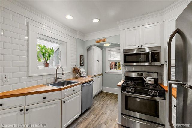 836 Edgewood Drive, Royal Oak, MI 48067