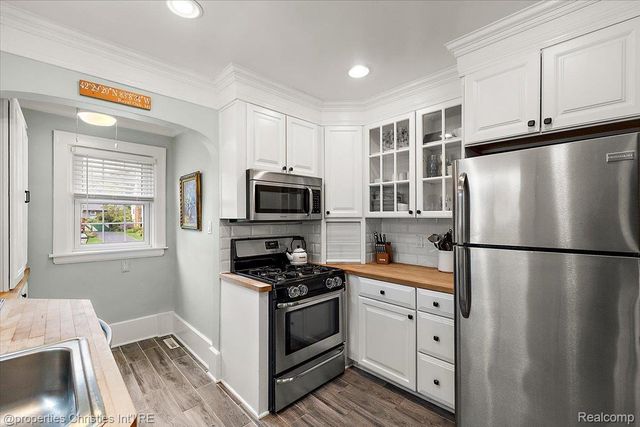 836 Edgewood Drive, Royal Oak, MI 48067
