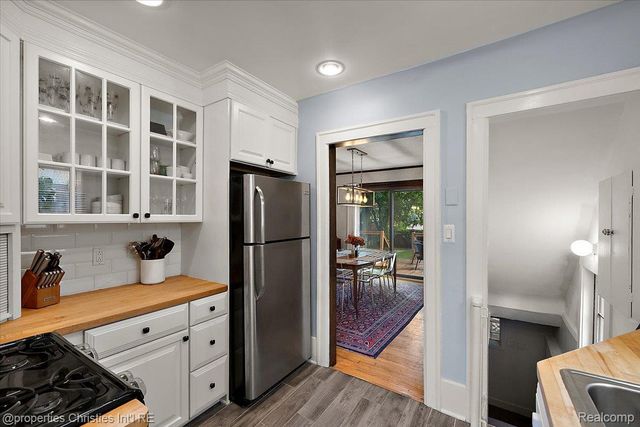 836 Edgewood Drive, Royal Oak, MI 48067