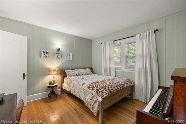836 Edgewood Drive, Royal Oak, MI 48067