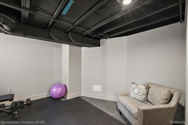 836 Edgewood Drive, Royal Oak, MI 48067
