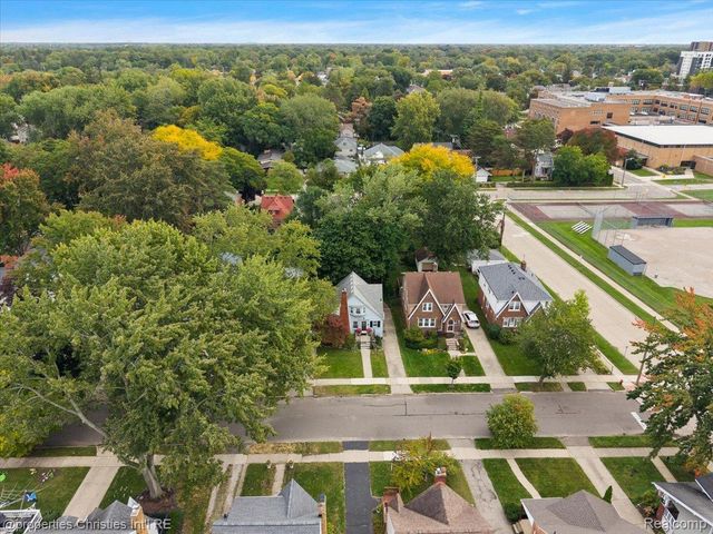 836 Edgewood Drive, Royal Oak, MI 48067