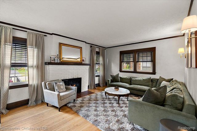 836 Edgewood Drive, Royal Oak, MI 48067