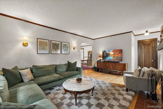 836 Edgewood Drive, Royal Oak, MI 48067